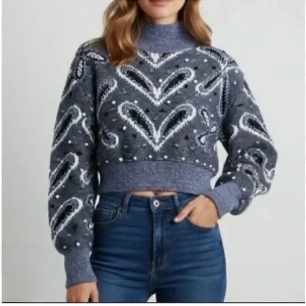 Zara Gray & White Cropped Patterned Turtleneck Sweater